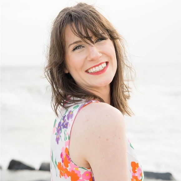 Meet your Posher, Cayla - Picture 1 of 1